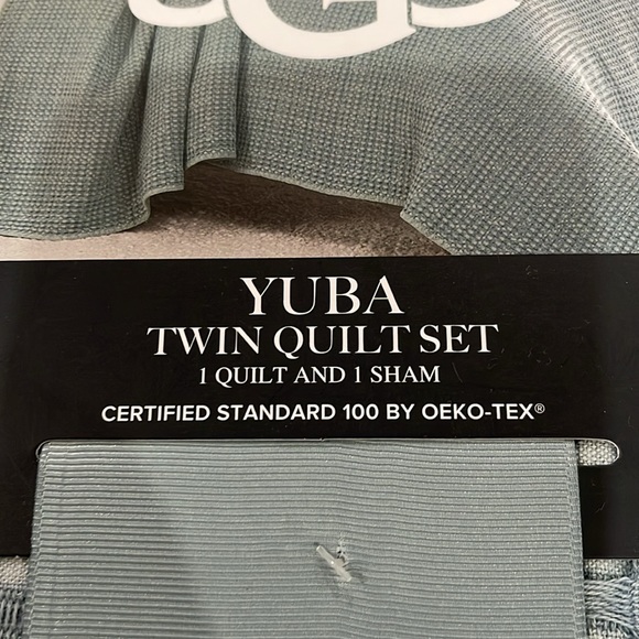 UGG brand new twin quilt set - Picture 3 of 12
